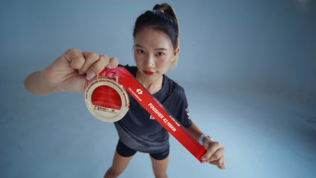 giai-marathon-quoc-te-ha-noi-ung-dung-cong-nghe-so-doanhnghiepplus-2-1757952042.jpg