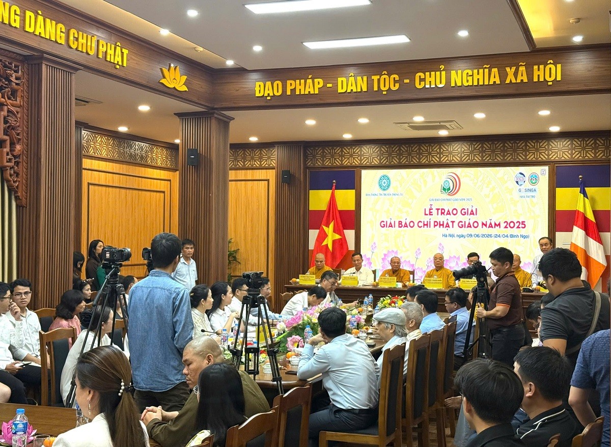 giai-bao-chi-phat-giao-2025-lan-toa-gia-tri-nhan-van-trong-doi-song-bao-chi-doanhnghiepplus-2-1781004695.jpg