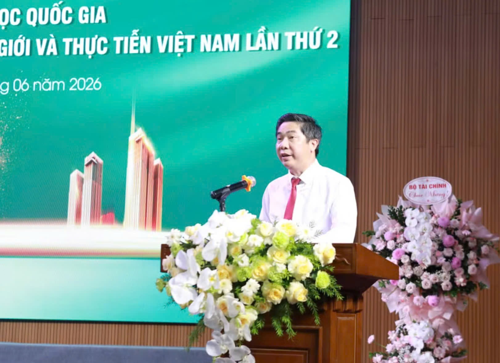 luc-luong-san-xuat-moi-xu-huong-toan-cau-va-thuc-tien-viet-nam-doanhnghiepplus-1-1781718680.jpg