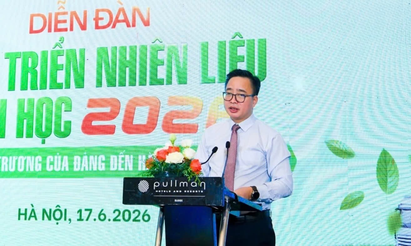 xang-sinh-hoc-e10-tu-chu-truong-xanh-den-hanh-dong-quoc-gia-doanhnghiepplus-3-1781715963.jpg