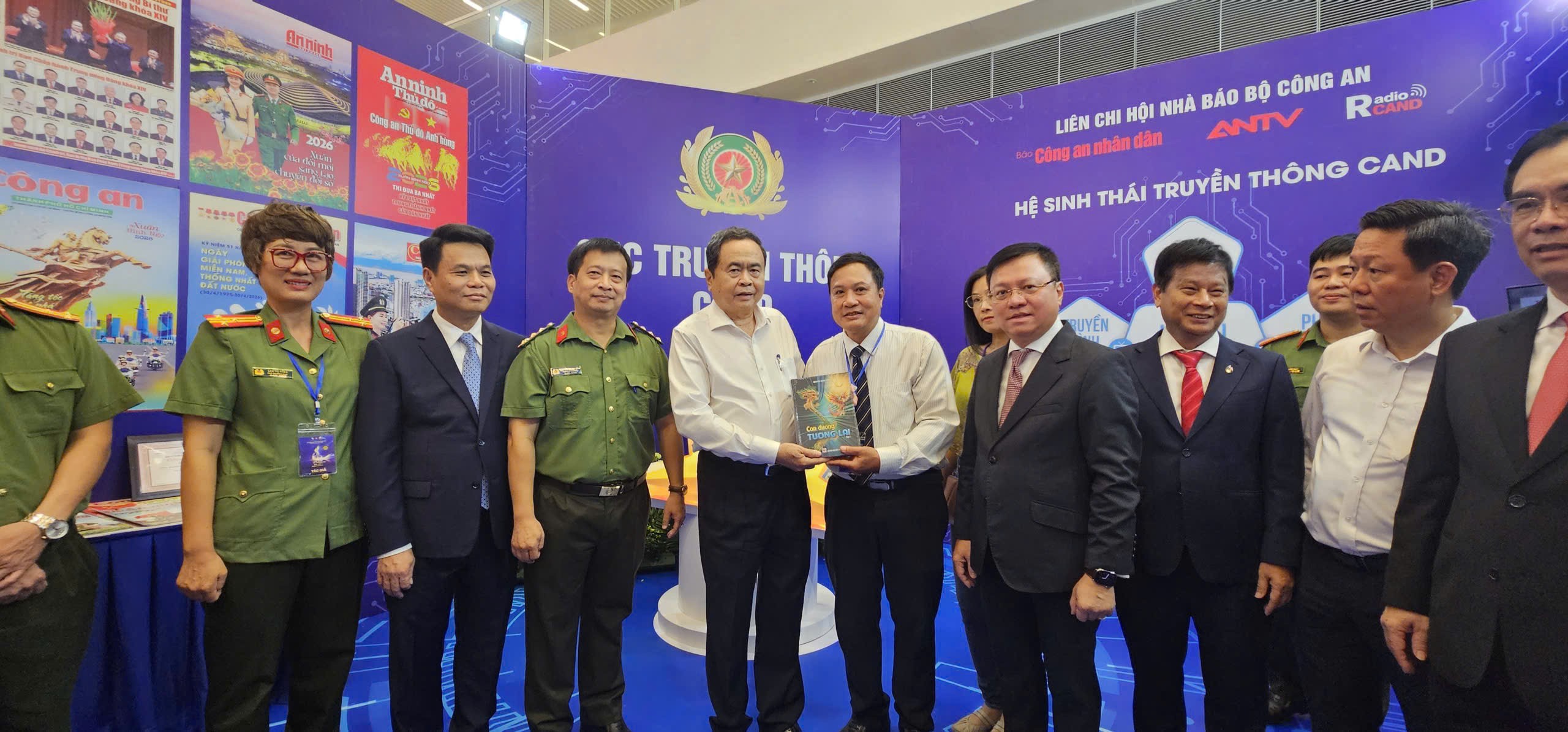 tu-con-duong-tuong-lai-den-mo-hinh-kinh-te-moi-trong-thoi-dai-ai-doanhnghiepplus-3-1782333044.jpg