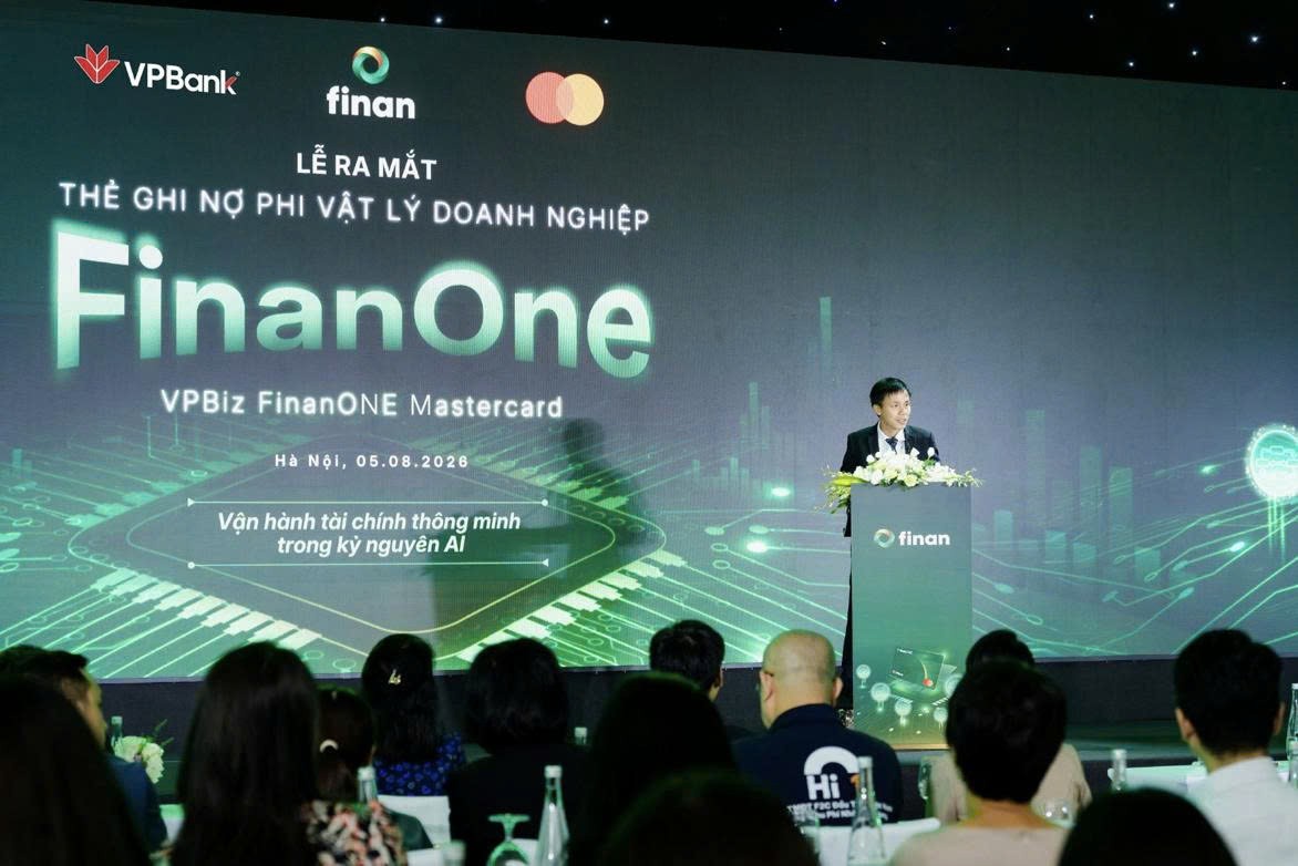 vpbank-finan-va-mastercard-ra-mat-the-ghi-no-phi-vat-ly-danh-cho-doanh-nghiep-doanhnghiepplus-1786103149.jpg