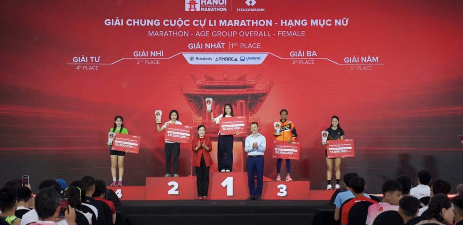 14500-van-dong-vien-tao-suc-hut-cho-giai-chay-qua-di-san-ha-noi-2026-doanhnghiepplus-4-1791133980.jpg