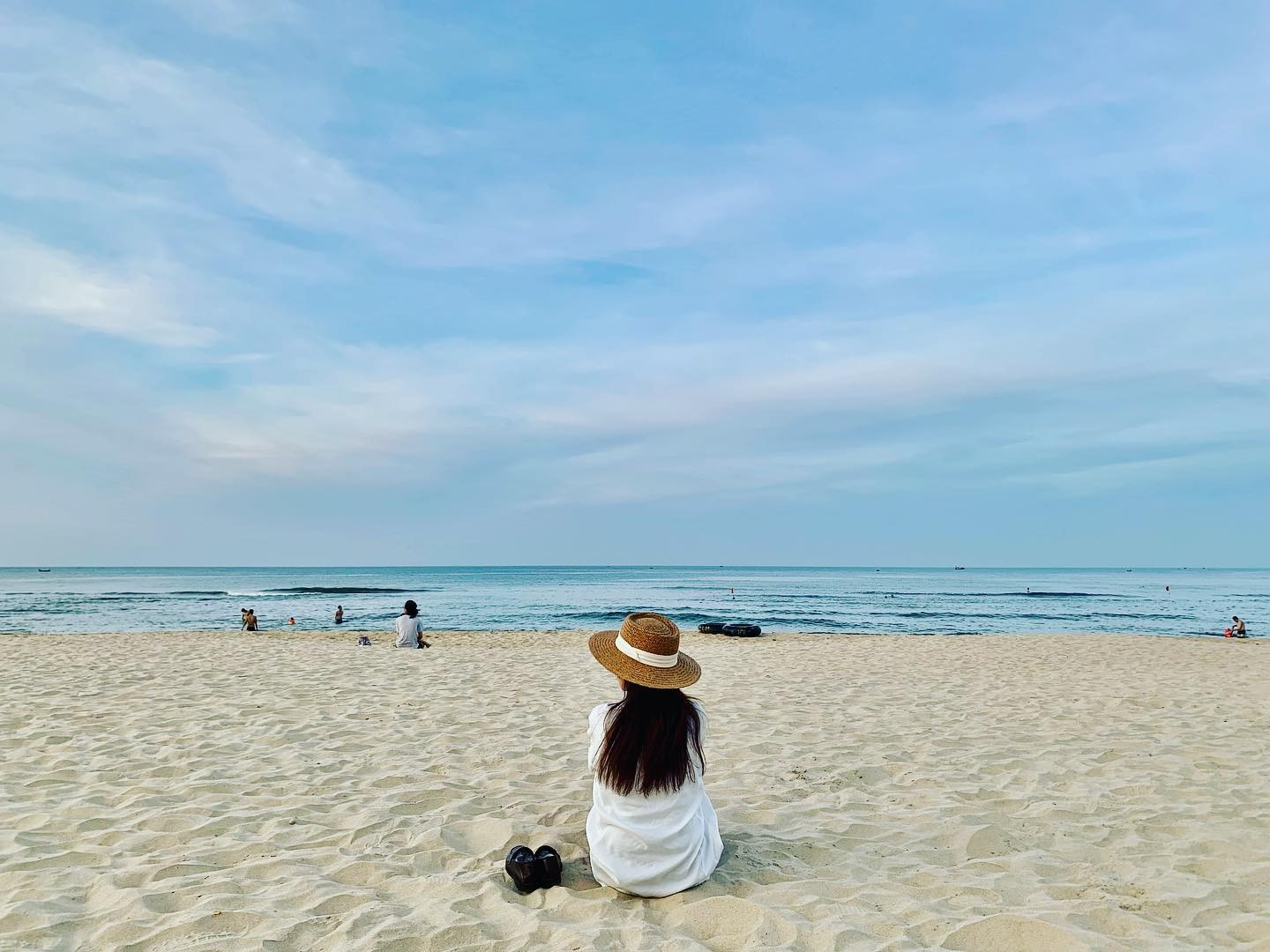Bãi biển Nhật Lệ trong xanh tuyệt đẹp. Ảnh: @o0o_trang_o0o