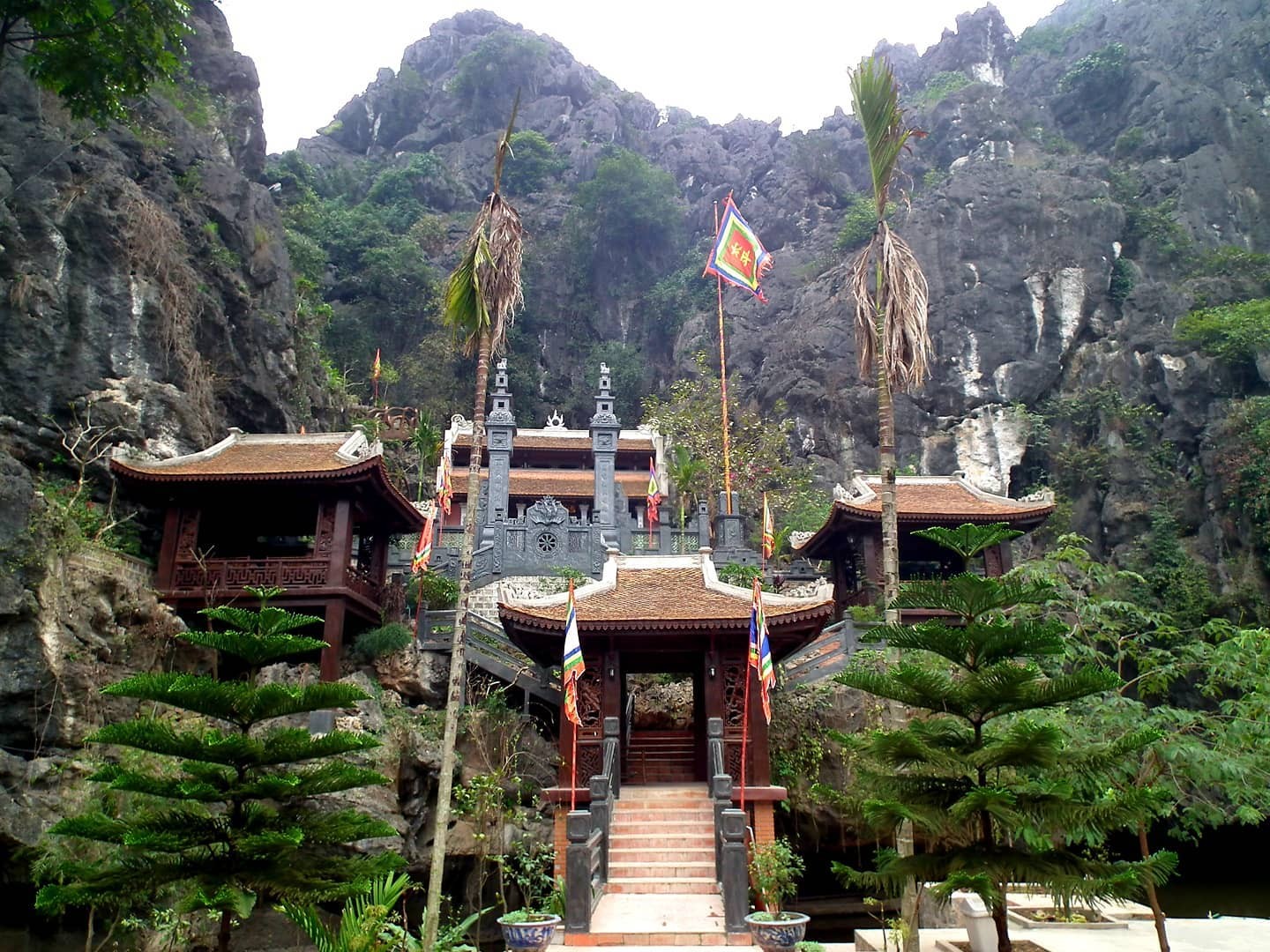 Top 5 tour Ninh Bình 1 ngày siêu tiết kiệm tín đồ mê xê dịch