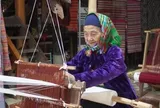 Làng dệt thổ cẩm hút khách nước ngoài ở khu du lịch Pù luông