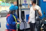 Giá xăng dầu giảm mạnh, dầu diesel giảm gần 2.000 đồng/lít