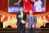 Cầu thủ Đình Bắc được vinh danh là "Gương mặt trẻ Thể thao của năm"