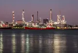 Một cú nghẽn ở Hormuz, Đông Nam Á buộc phải xoay trục - đi nửa vòng trái đất để săn dầu mỏ