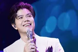 Nam ca sĩ Việt duy nhất hát nhạc World Cup, 19 tuổi đã đứng chung với dàn sao quốc tế
