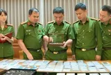Hơn 3.400 viên kim cương trị giá 500 tỷ đồng nhập lậu được "phù phép" vào bán lẻ tại SJC thế nào?
