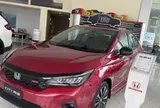 Thị trường ô tô 'nóng' trước tháng Ngâu: Có xe SUV giảm hơn 350 triệu