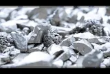 Một kim loại 'bay' nửa giá trị từ đầu năm, chuyện gì đang xảy ra?