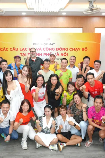 Lan tỏa tinh thần vượt trội qua các hoạt động gặp gỡ cộng đồng chạy bộ tại miền Bắc