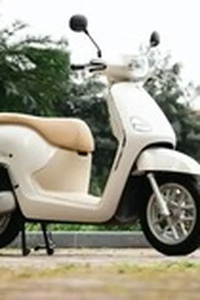 Đánh giá Yadea Osta: Xe máy điện dễ dùng nhưng còn điểm cần cải thiện để thuận tiện hơn