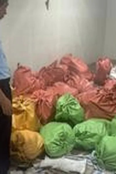 Kiểm tra kho hàng của Phùn Thị Thủy SN 1988, phát hiện loạt bao tải dứa buộc kín khả nghi: Lời khai của chủ kho hé lộ điều gì?