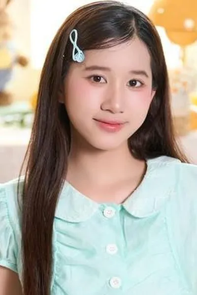 Thục Trang Sachi ghi điểm với hình ảnh đa năng trong ca khúc mới