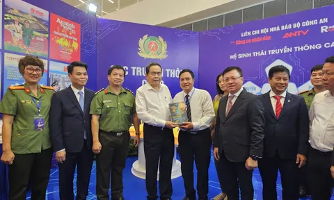 Từ “Con đường tương lai” đến mô hình kinh tế mới trong thời đại AI