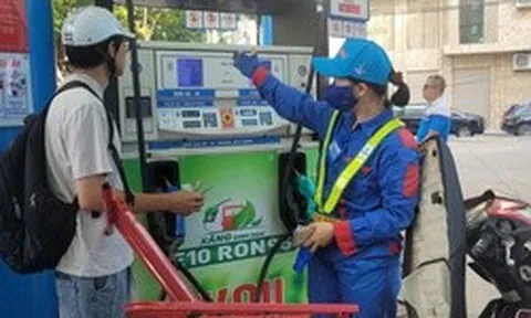 Dần thay thế xăng khoáng RON 95, giá xăng E10 đang ở mức nào?