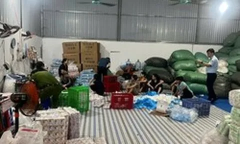 Phát hiện hơn 37.000 gói băng vệ sinh giả nhãn hiệu lớn