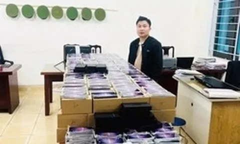 Phá đường dây tiêu thụ hơn 1.000 điện thoại Samsung giả trên toàn quốc