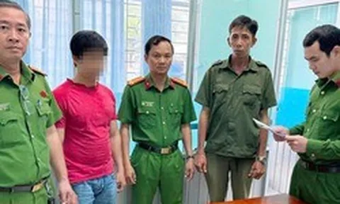 Phá đường dây sản xuất hơn 27.000 chai dầu gió giả, bắt tạm giam 2 người