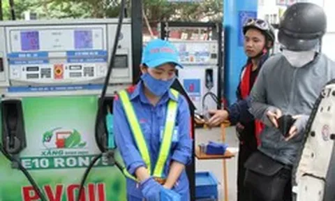 Thủ tướng: Kiểm soát giá điện, xăng dầu