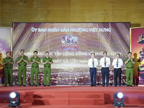 Việt Hưng đưa kỹ năng phòng cháy, chữa cháy thành năng lực tự bảo vệ của cộng đồng