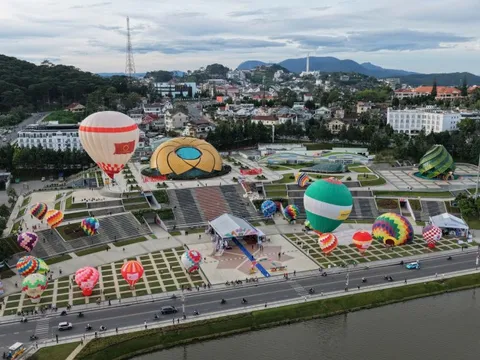 Đà Lạt rực rỡ sắc màu với Lễ hội Khinh khí cầu và Nghệ thuật
