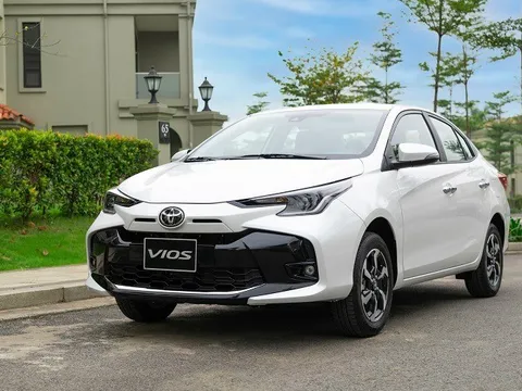 Xe sedan cỡ B năm 2025: Đua không cân sức, 'ngôi vua' quen thuộc