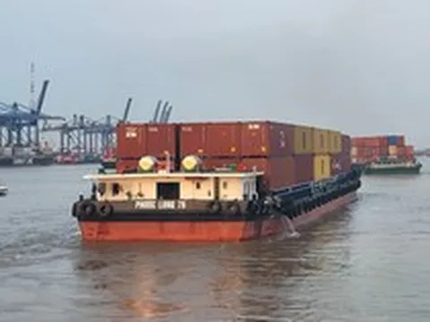 Sốt ruột với cước vận tải biển