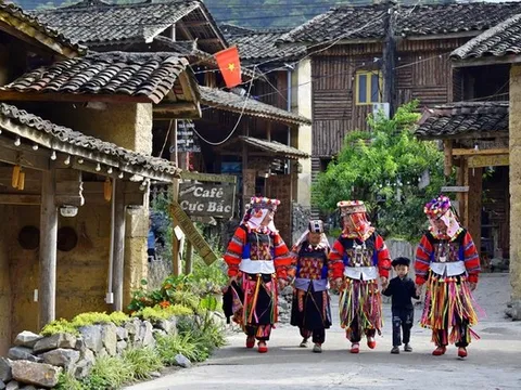 Doanh thu du lịch Tuyên Quang hướng tới mốc 12.000 tỷ đồng