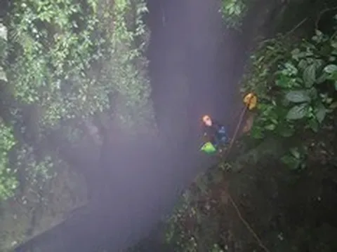 Chuyên gia nói về hành trình phát hiện hang động bí ẩn có thác nước 350m ở Phong Nha – Kẻ Bàng