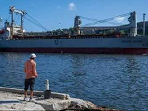Sau tàu dầu Nga, Cuba lại chứng kiến tàu chở hơn 1.700 tấn hàng viện trợ cập bến Havana, không phải từ Mỹ hay Iran