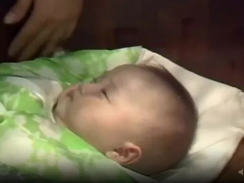 Bé gái 5 tháng tuổi đóng vai Đường Tăng trôi sông trong Tây du ký 1986 - ẩn số gây tò mò