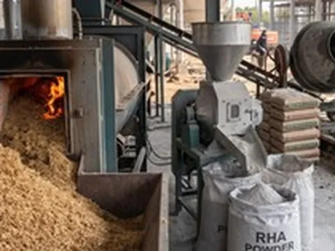 Phát minh vật liệu mới làm rung chuyển ngành xây dựng: Biến vỏ trấu thành xi măng, giảm phát thải lượng lớn khí CO₂