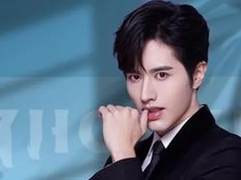 Nam diễn viên là tổng tài màn ảnh nhưng ngoài đời nổi tiếng vì... nghèo