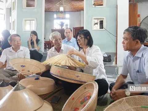Hướng đi mới cho làng nghề nón ngựa 300 năm tuổi