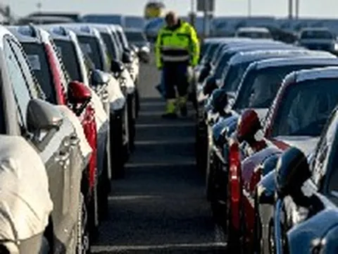 Chưa từng có: Huyền thoại xe hơi một thời Volkswagen sắp cắt giảm 50.000 lao động, loại bỏ một nửa danh mục xe, 4 nhà máy khổng lồ nguy cơ đóng cửa