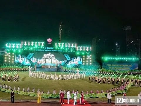 Hàng nghìn người khuấy động không khí Đại hội Thể thao lớn nhất xứ Nghệ