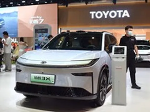 Toyota bất ngờ 'đổi bài', cả chuỗi cung ứng ở Nhật Bản rung chuyển: 'Chúng tôi không thể cạnh tranh với người Trung Quốc về giá'