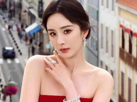 Sau 8 năm ly hôn, Dương Mịch có động thái đáng chú ý liên quan đến con gái