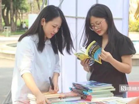 Khi những cuốn sách cũ tiếp tục hành trình mới...