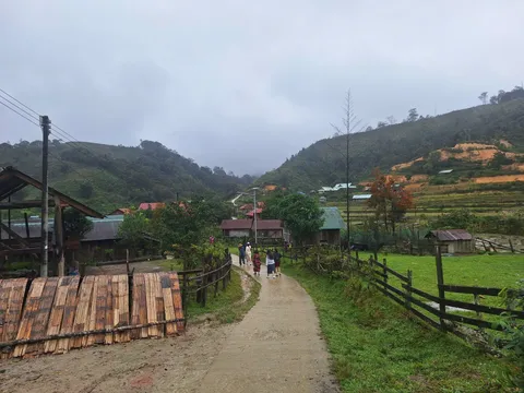 Du lịch Kon Tum: Thăm làng cộng đồng Vi Rơ Ngeo nằm giữa đại ngàn Tây Nguyên