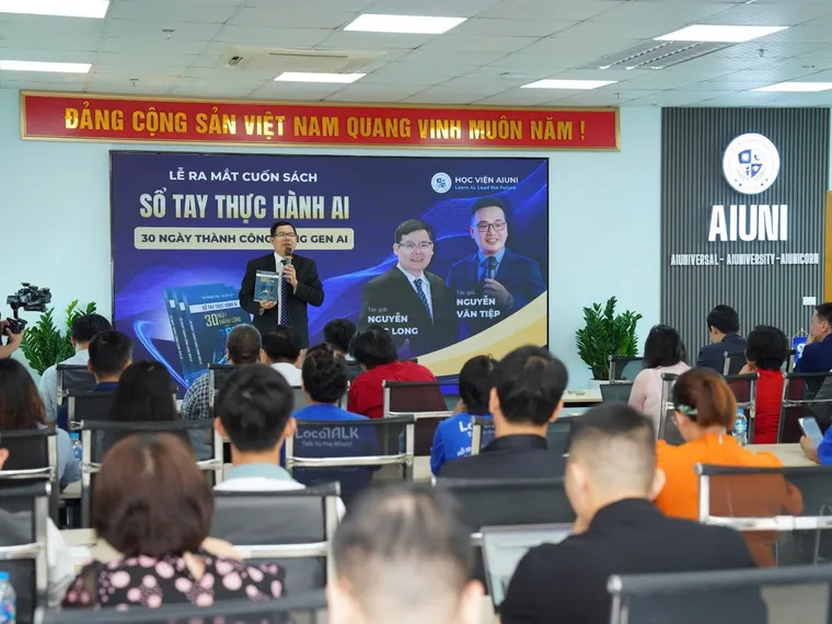 AIUni ra mắt nền tảng đào tạo và sách thực hành AI, đặt mục tiêu đưa Việt Nam trở thành quốc gia AI-First